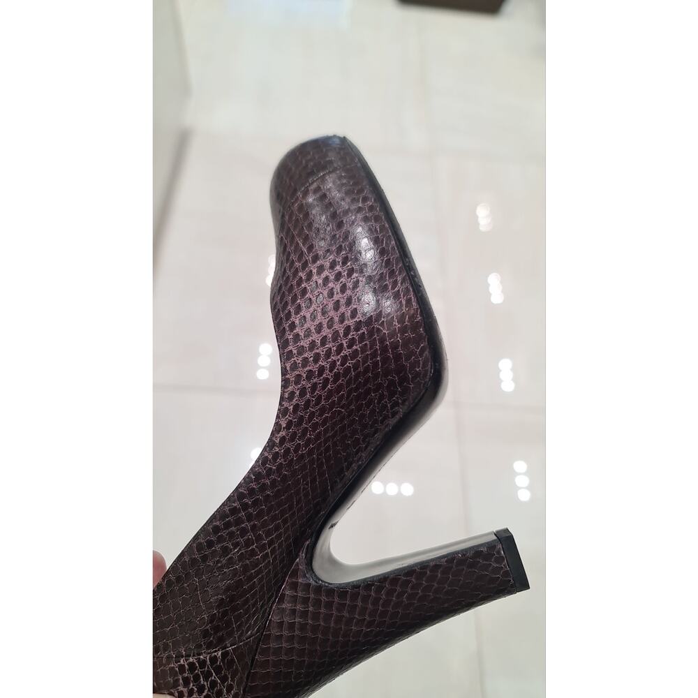 Bottega Veneta Brown Python Leather Round Toe Pum… - image 7